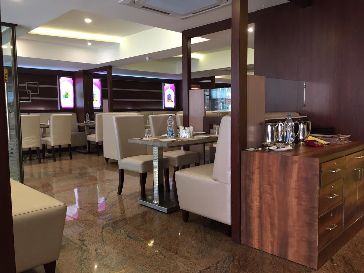 Shoba Elite Hotel Bangalore Buitenkant foto