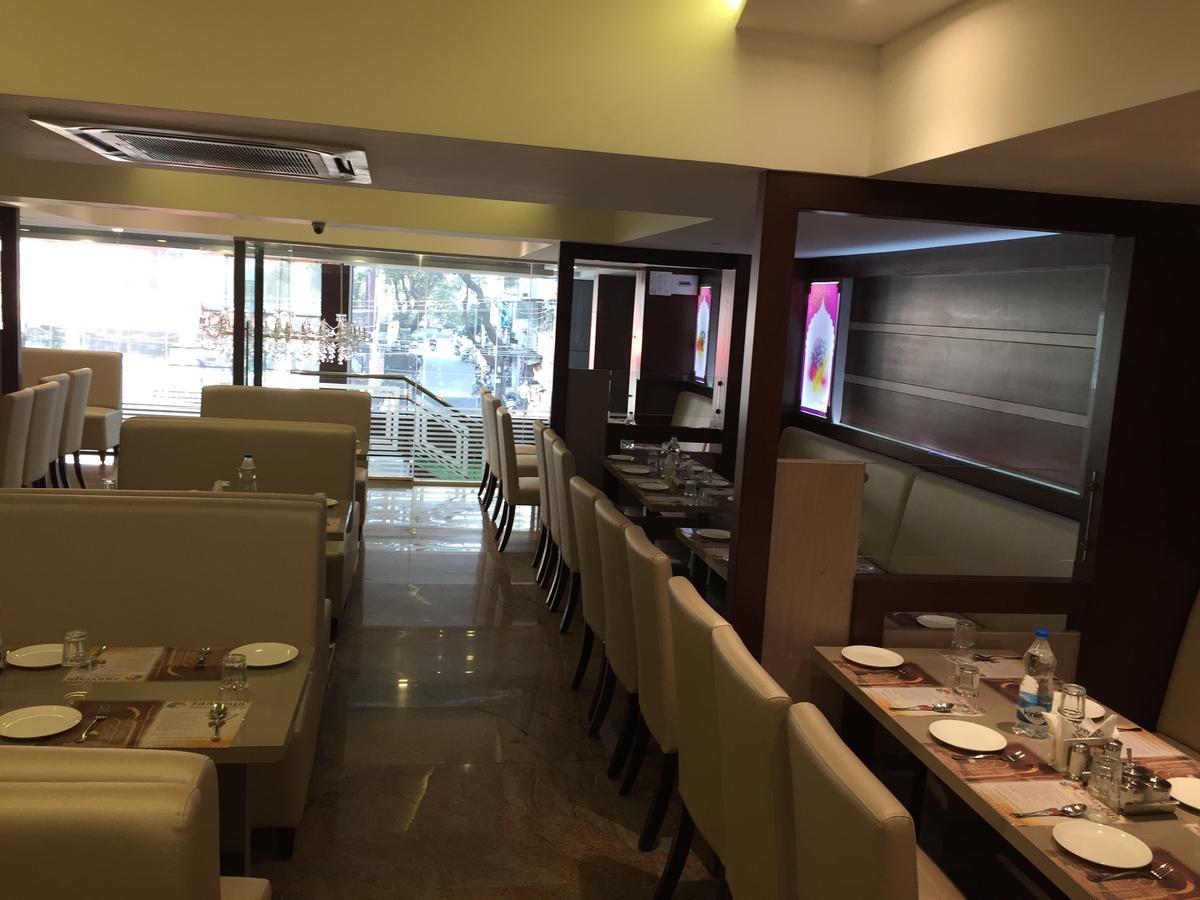Shoba Elite Hotel Bangalore Buitenkant foto