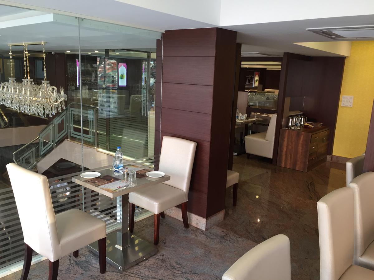Shoba Elite Hotel Bangalore Buitenkant foto